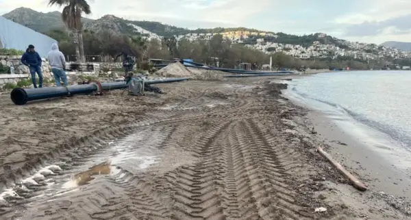 Camel Beach’te Derin Deşarj İddiası: Denize Atık Su Hattı Mı Döşeniyor