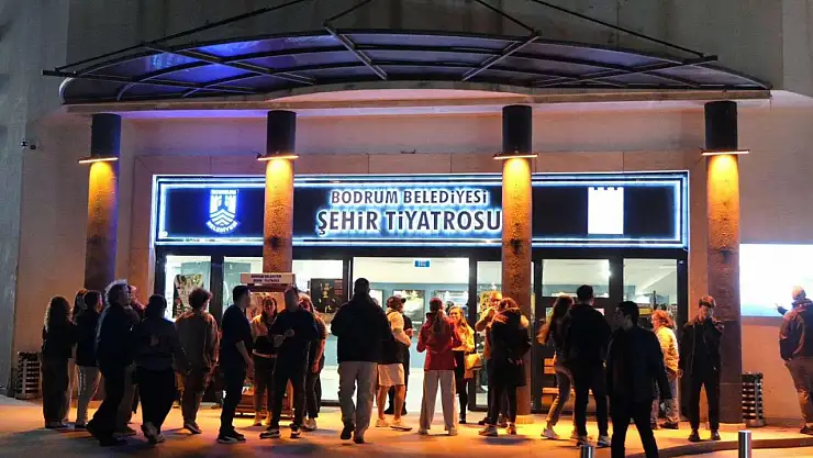 Bodrum’da Sahne Işıkları Cambazın Cenazesi İle Söndü