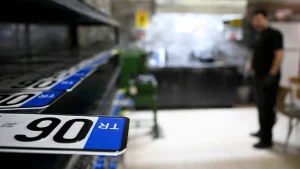 Standart Dışı Plakalar Ücretsiz Değiştirilecek
