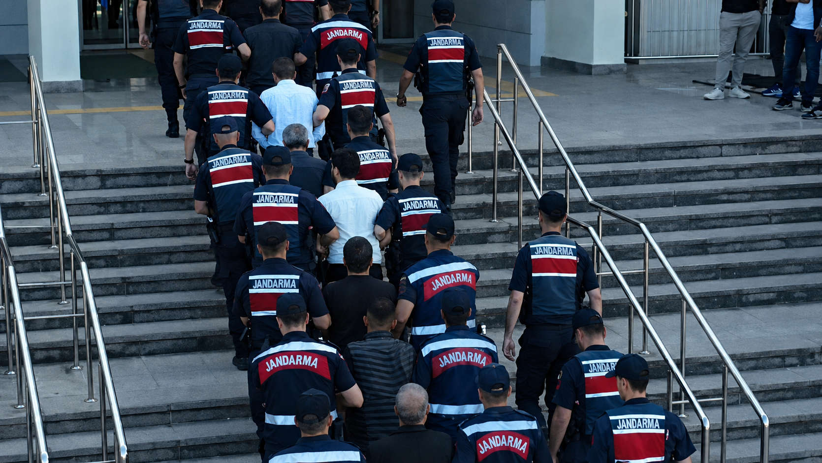 Bodrum Merkezli Dolandırıcılık Operasyonunda 8 Tutuklama