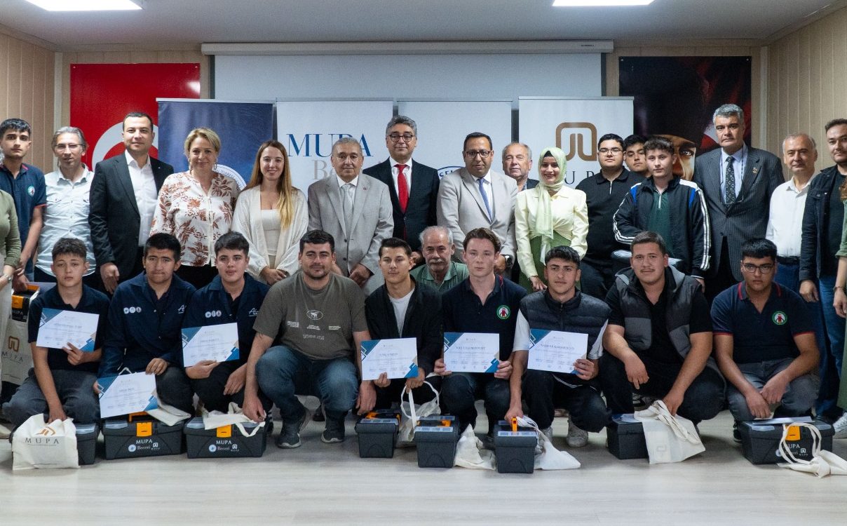 Staj Süreci MUPA’ya Vitrin mi Yapıldı?