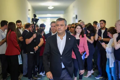 Özel’in “tarihsel sorumluluk” çıkışı: “Hayır” diyen 54 vekil sorumsuz mu?