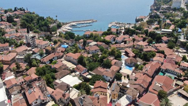 500 kişi yaşıyor, 50 bin kişi geliyor! Nüfus bir gecede 100 katına çıkıyor