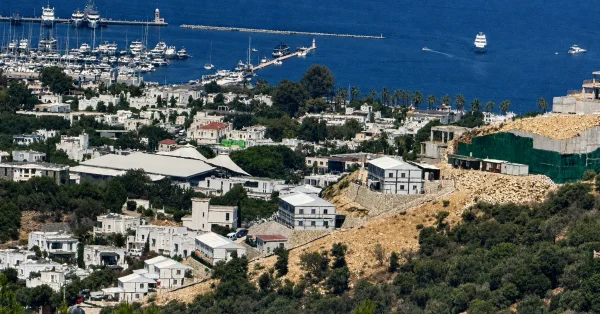 Rönesans Yalıkavak’ta kamusal alan işgalini sürdürüyor