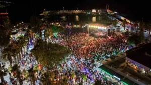 Bodrum’da 30 Ağustos coşkusu: Binlerce kişi fener alayında buluştu