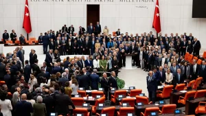Çerçeve yasa ‘rekor’ oyla Meclis’ten geçti: İşte isim isim, parti parti kullanılan oylar…
