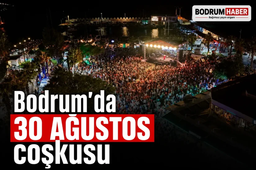 Bodrum’da 30 Ağustos coşkusu: Binlerce kişi fener alayında buluştu