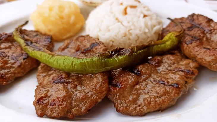 Protein tutkusu ömrü kısaltıyor mu? Yüksek protein trendine yeni uyarı