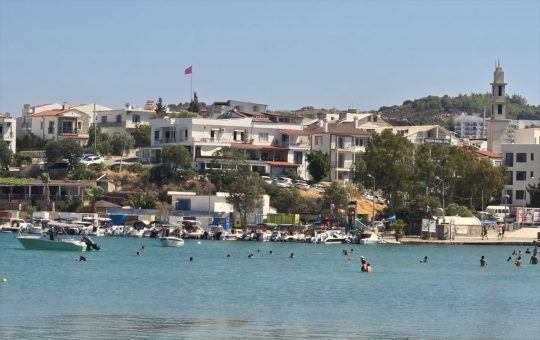 Temmuz ayında Datça trafiğinde 205 bin araç hareketi