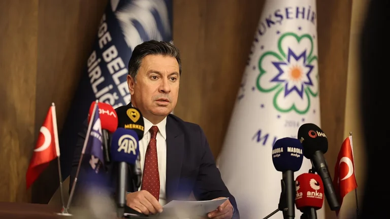 Muğla CHP’de Büyük Arınma: Aras’ın Siyasi Yolu Neresi Olacak?