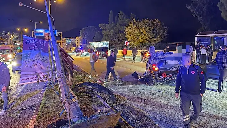 Korkutan Kaza: Otomobil Takla Attı!